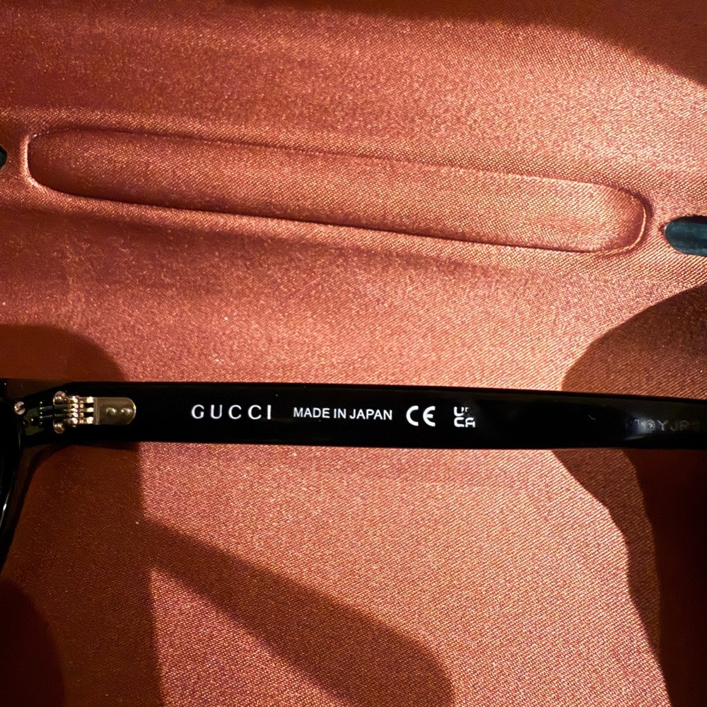 GUCCI GG1368S Oval Semi- rimless sunglasses in black acetate - Picture 8 of 13